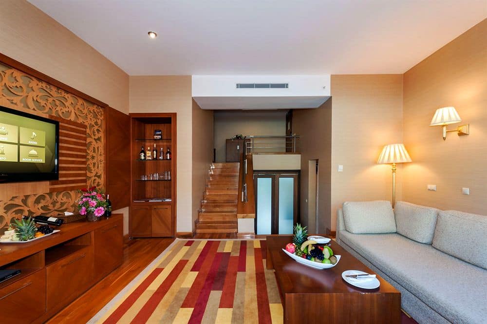 Deluxe Villa With Private Jacuzzi - Гостиная