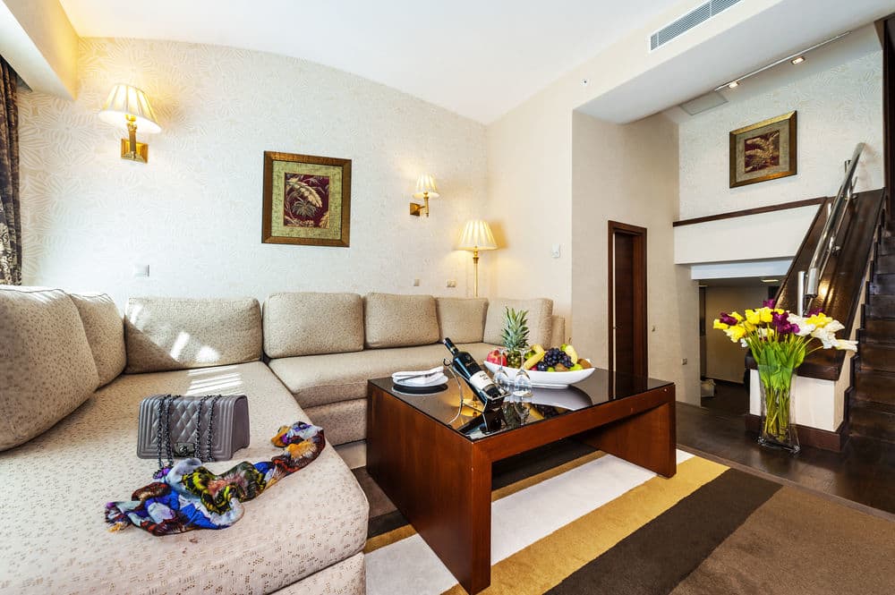 Grand Deluxe Villa with Private Garden - Гостиная