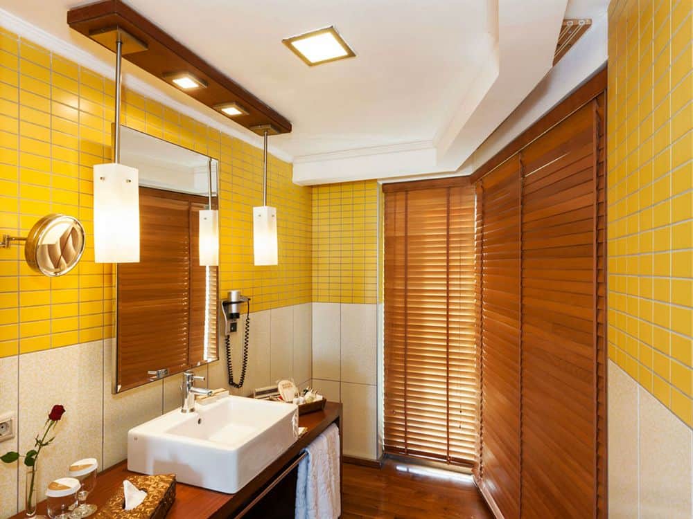 Honeymoon Suite with Private Jacuzzi - Ванная комната