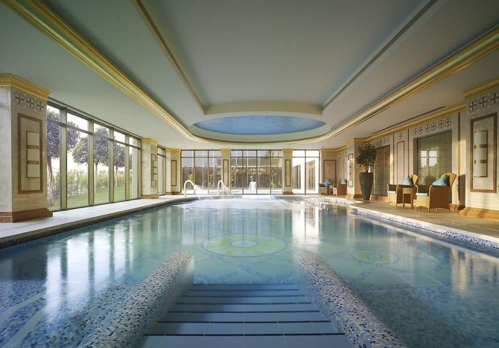 Закрытый бассейн