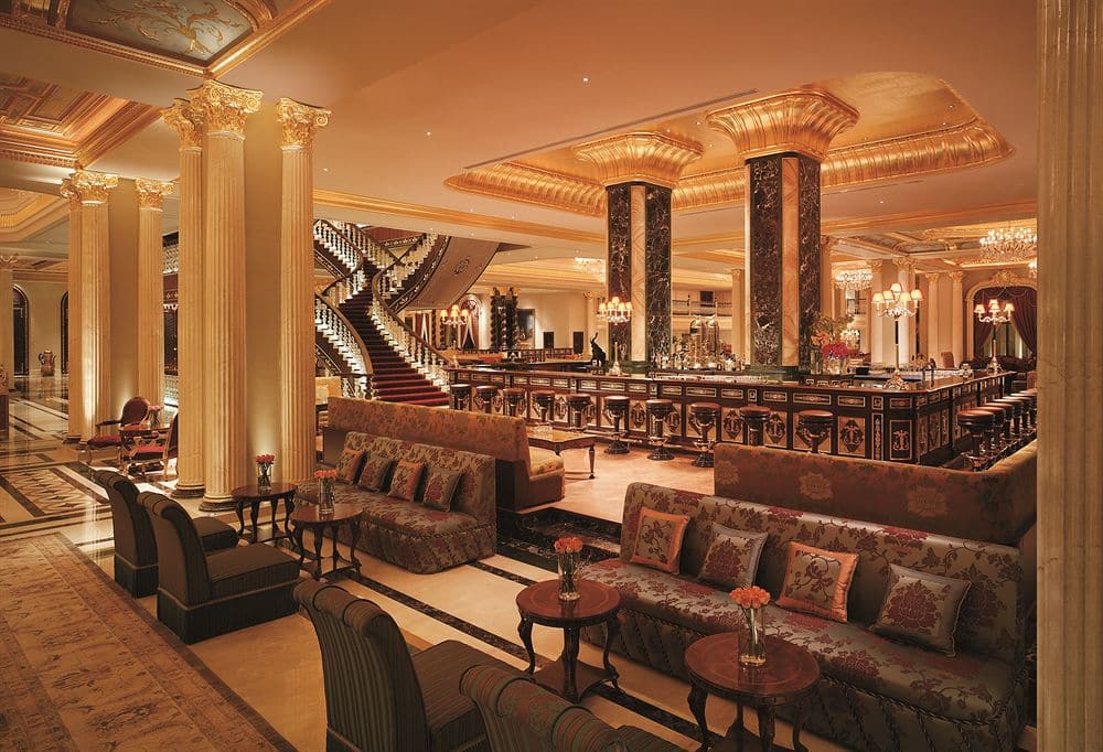 Гостиная в вестибюле