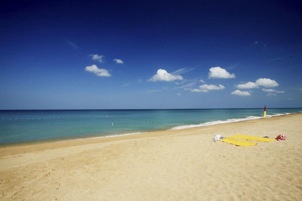 Вид на пляж/ океан