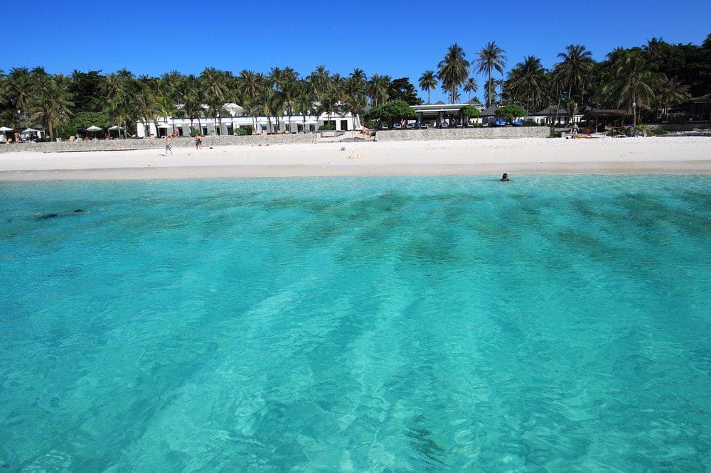 Вид на пляж/ океан