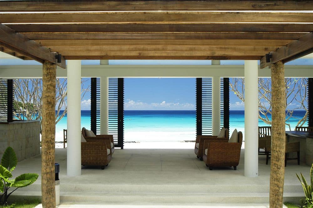 Гостиная в вестибюле