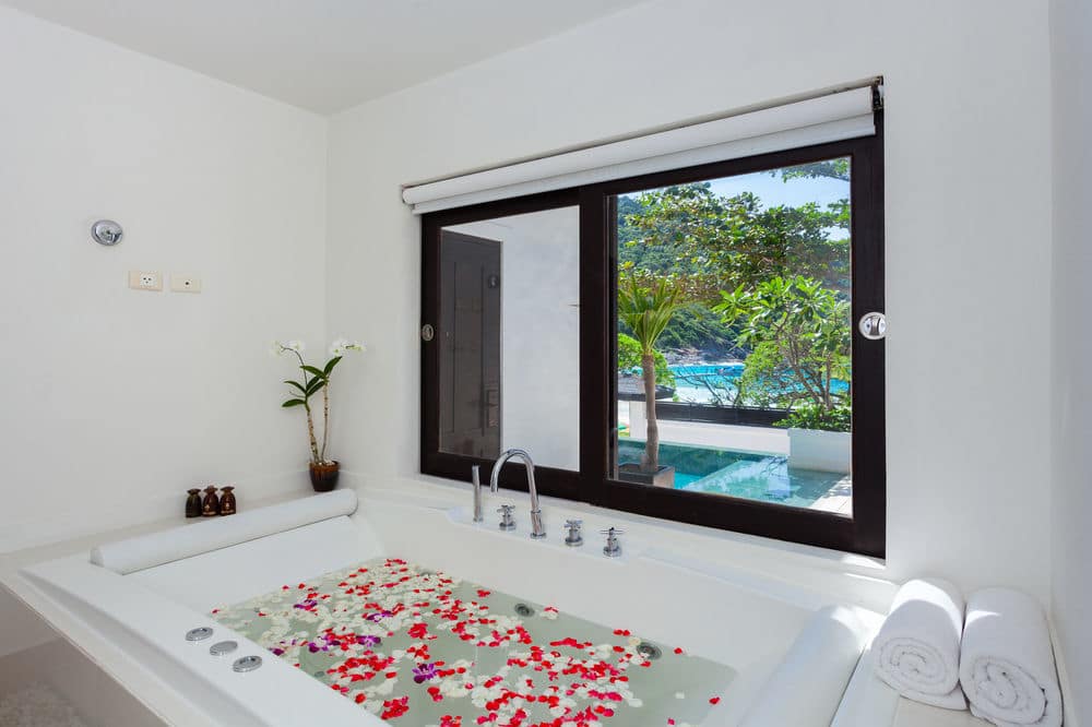 Grand Pool Suite-Compulsory roundtrip Boat Trsf pay@hotel - Глубокая ванна