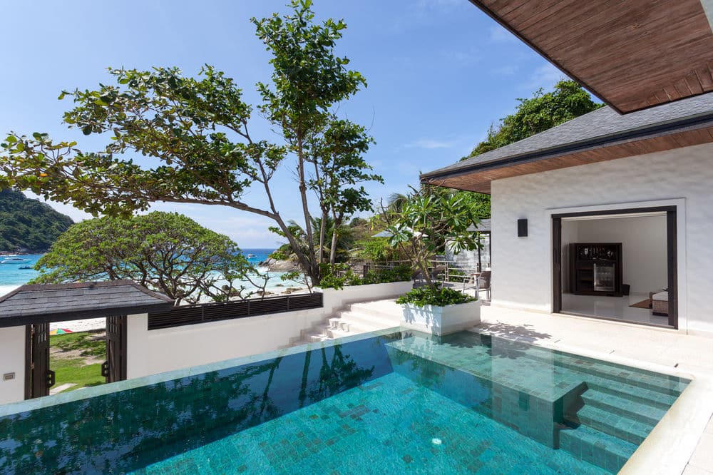 Открытый бассейн