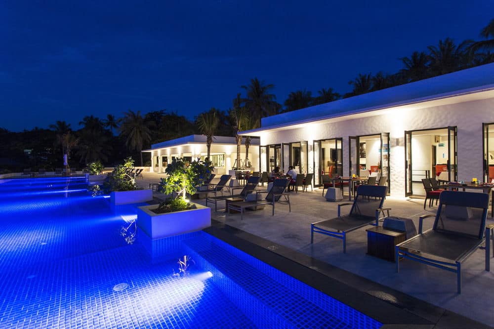 «Бескрайний» бассейн