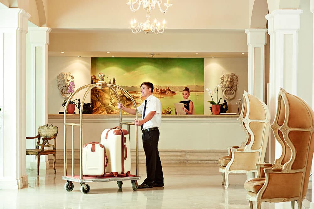 Стойка регистрации