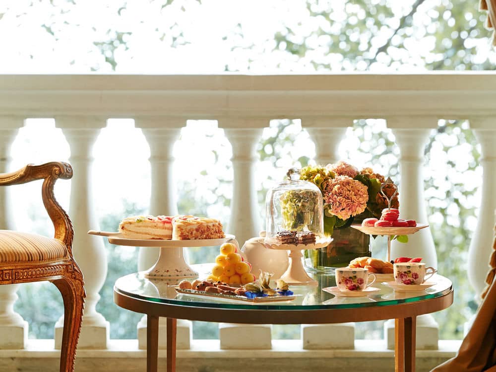 Еда и напитки