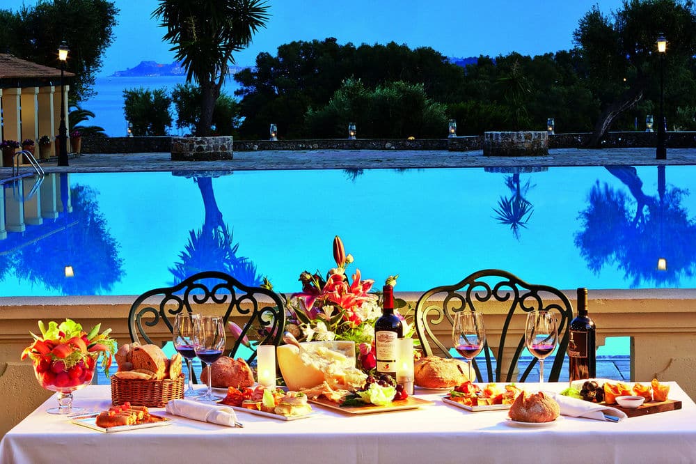 Обед на террасе