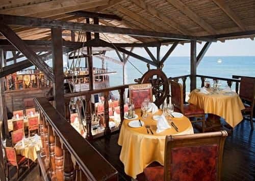 Обед на террасе