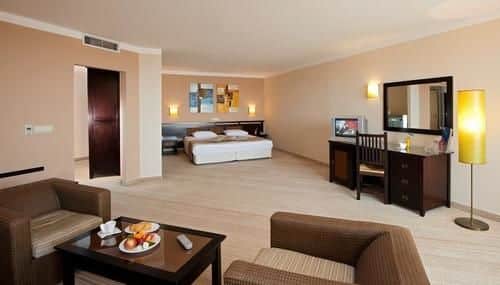 Люкс, 1 спальня, балкон - Номер