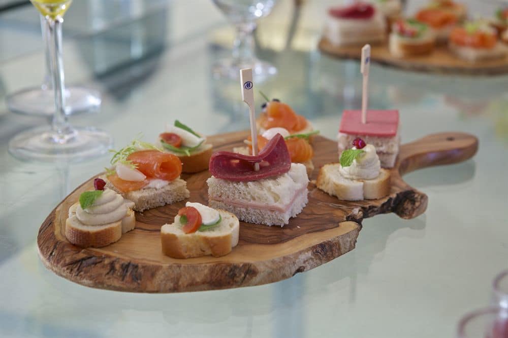 Еда и напитки