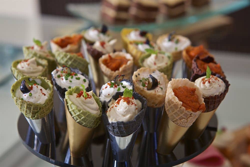 Еда и напитки