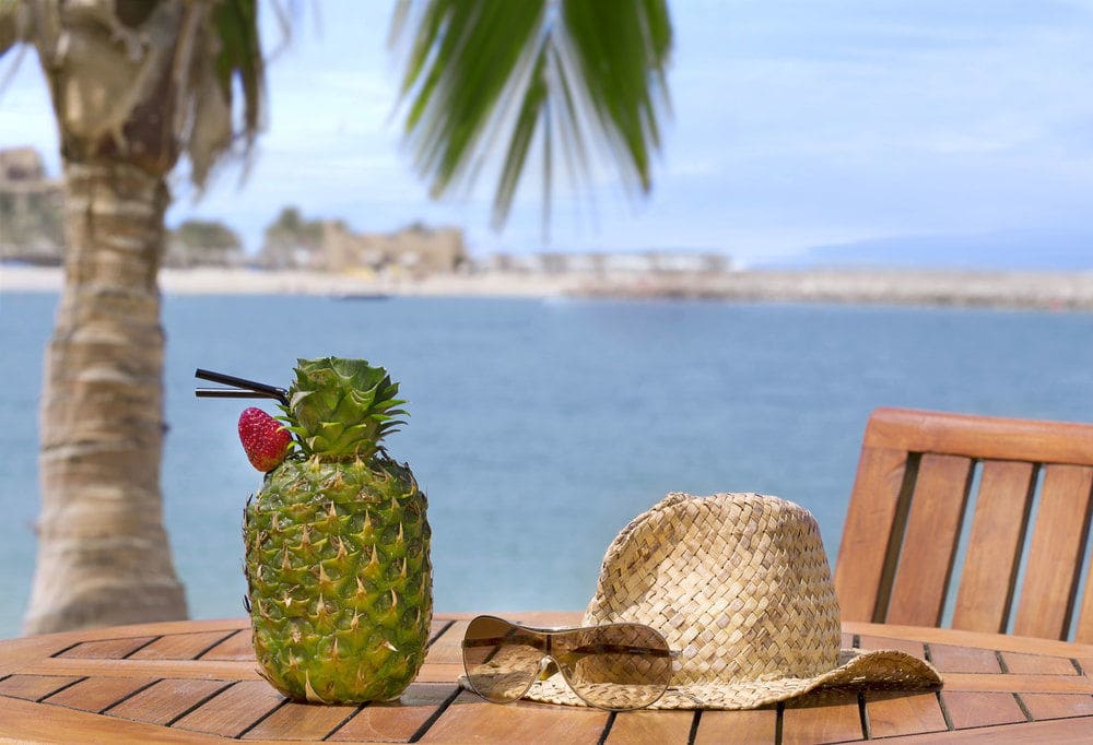 Бар у бассейна