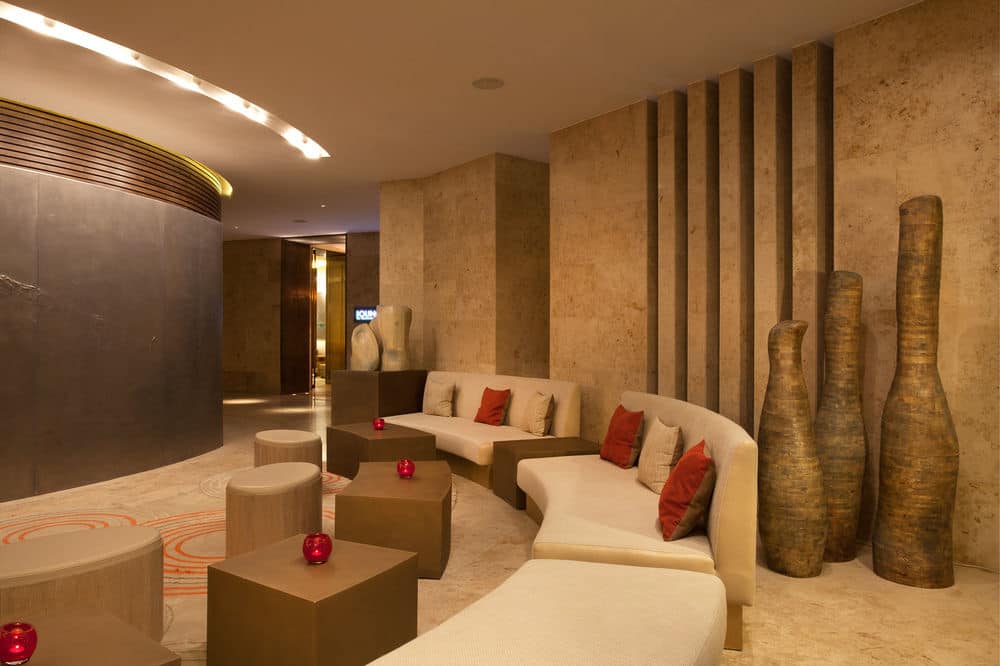 Гостиная в вестибюле