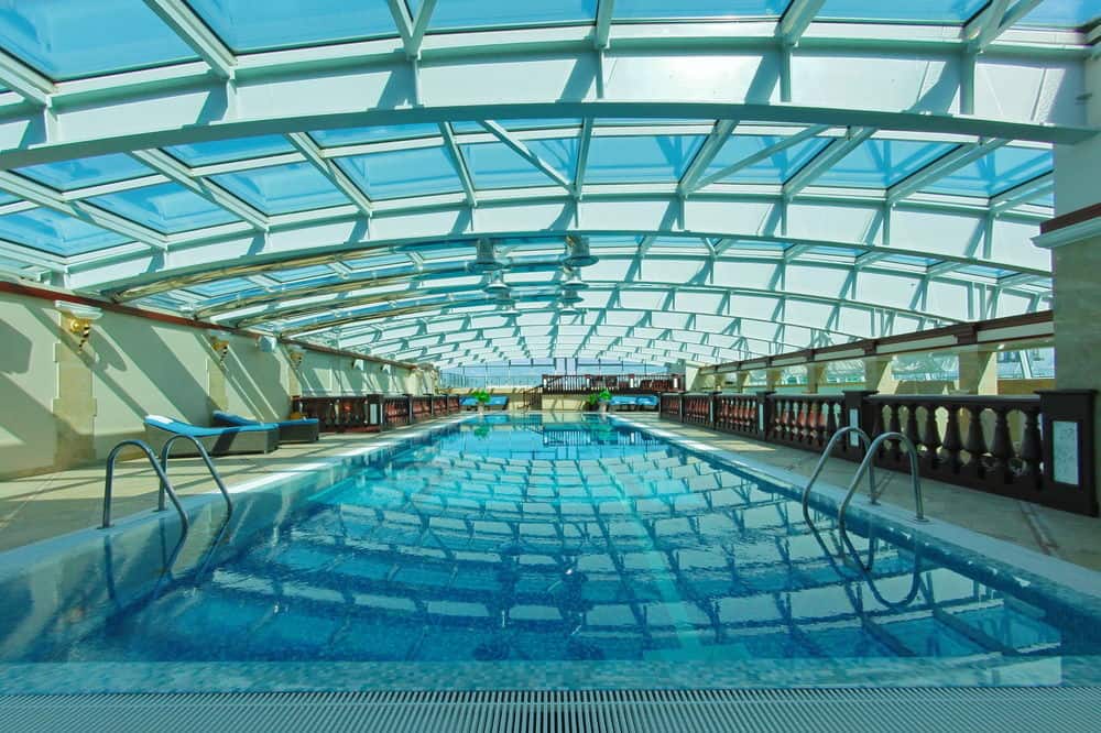 Закрытый бассейн