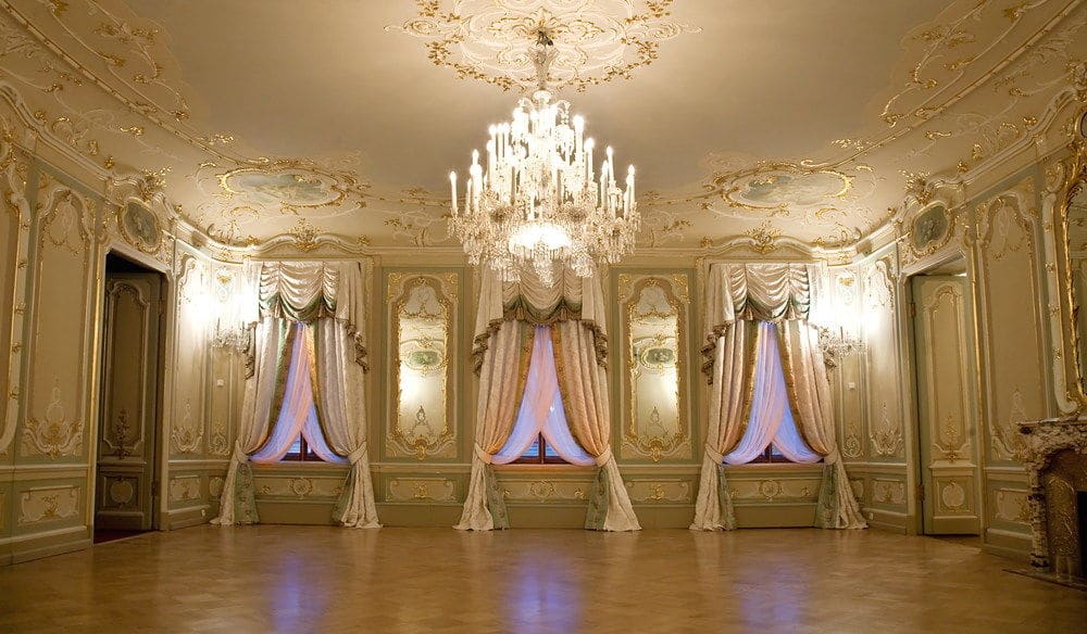 Танцевальный зал