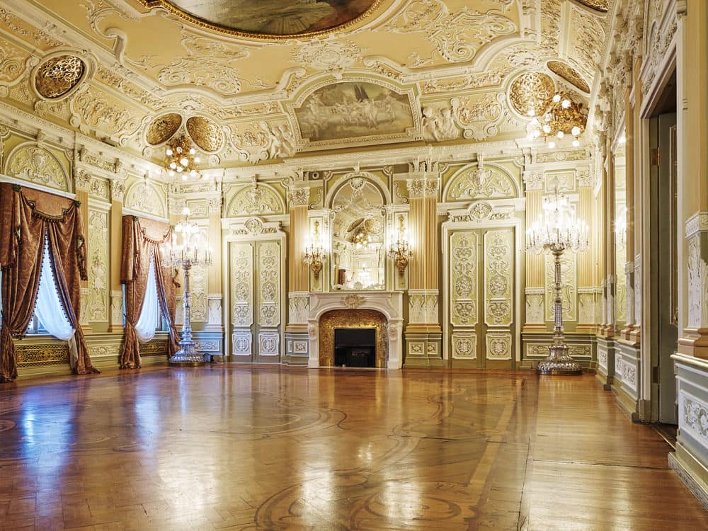 Танцевальный зал