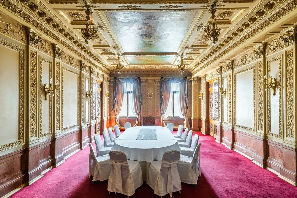 Конференц-зал